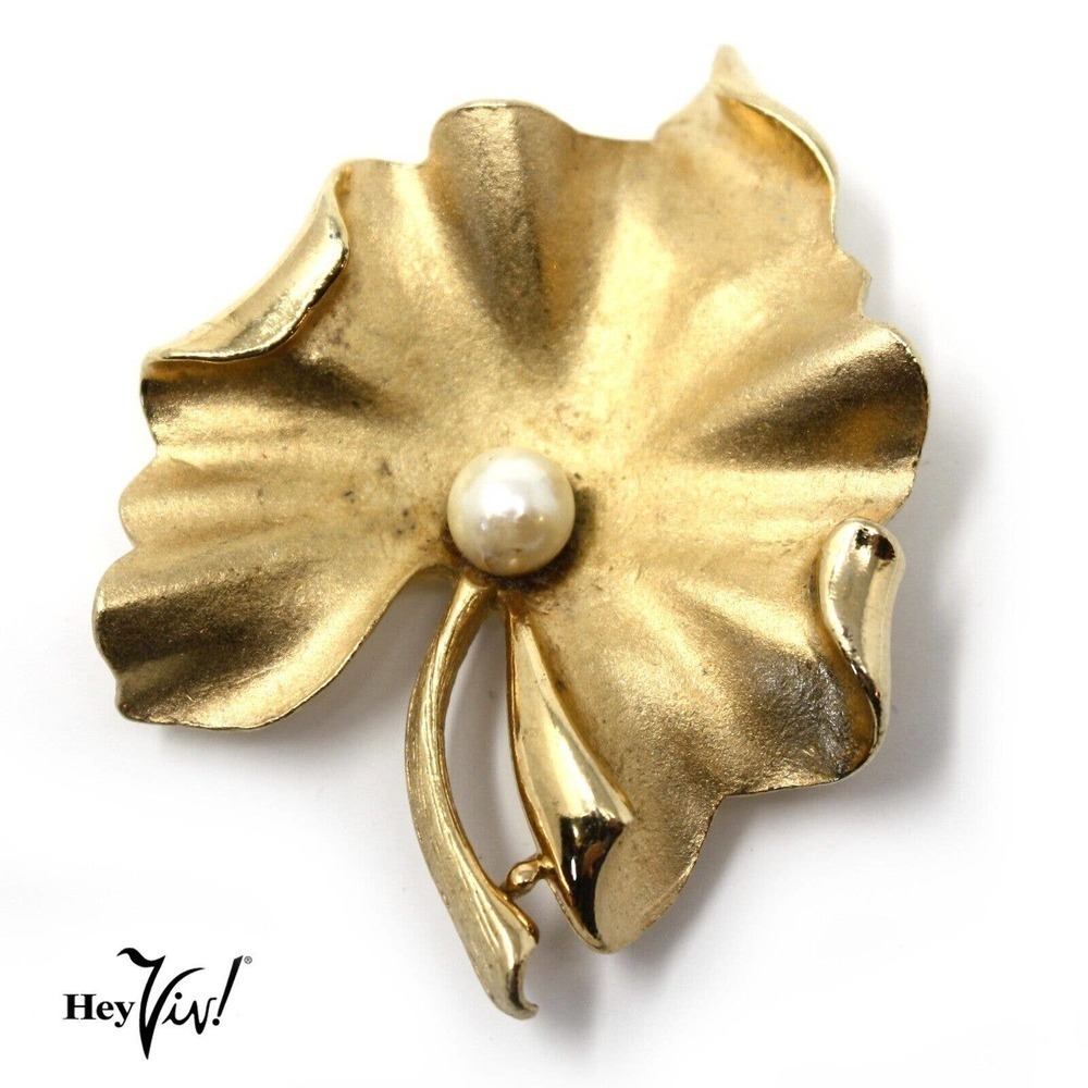 Vintage Signed ART 2" Leaf Pin with Center Pearl in Gold Tone Metal - Hey Viv